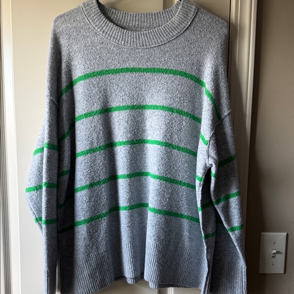 aerie Gray Crewneck Sweater with Green Stripes
Women’s medium